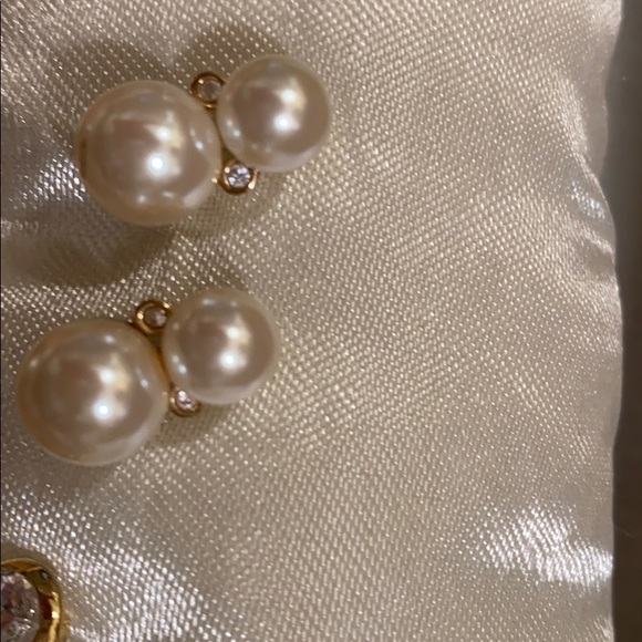Sold 3 Pairs of Pearl Costume Earrings w/Crystal Accent - Picture 4 of 5